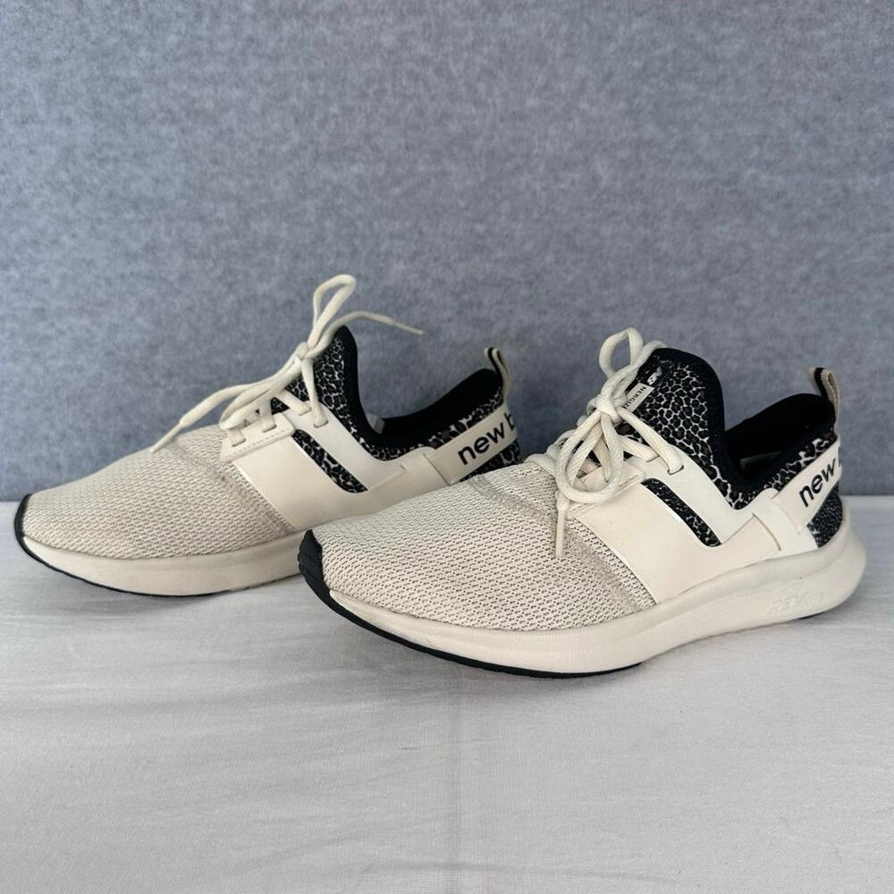 New Balance Women's Sz 8.5 Beige Nergize Sport Running Shoes Cheetah Print - Picture 2 of 11